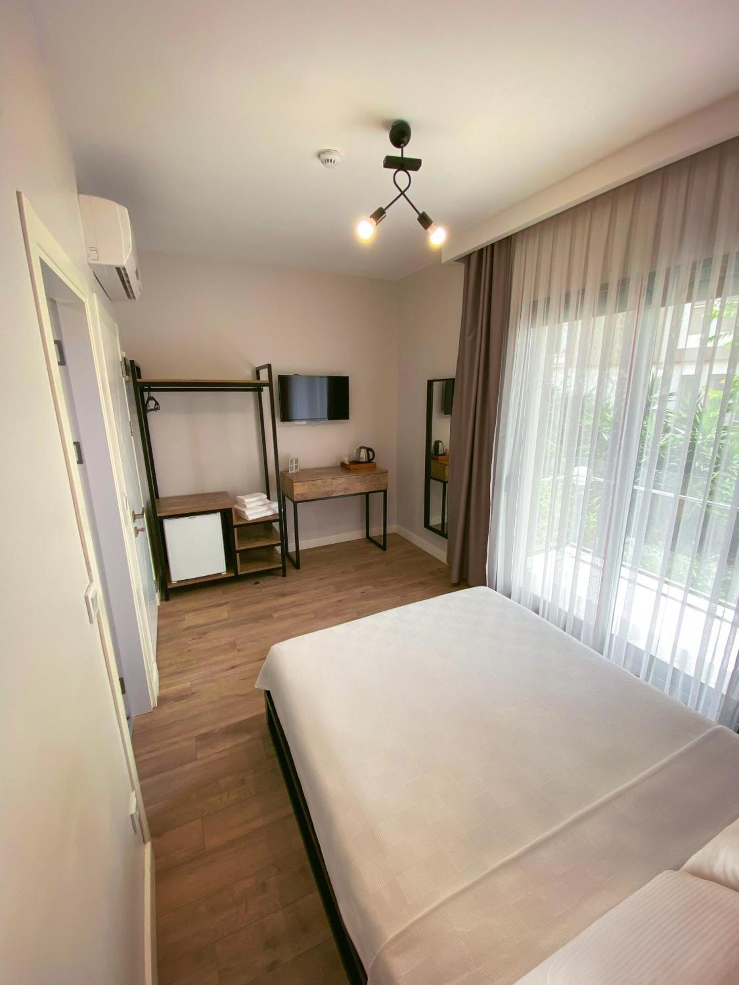Sahil Butik Otel Кешме Экстерьер фото